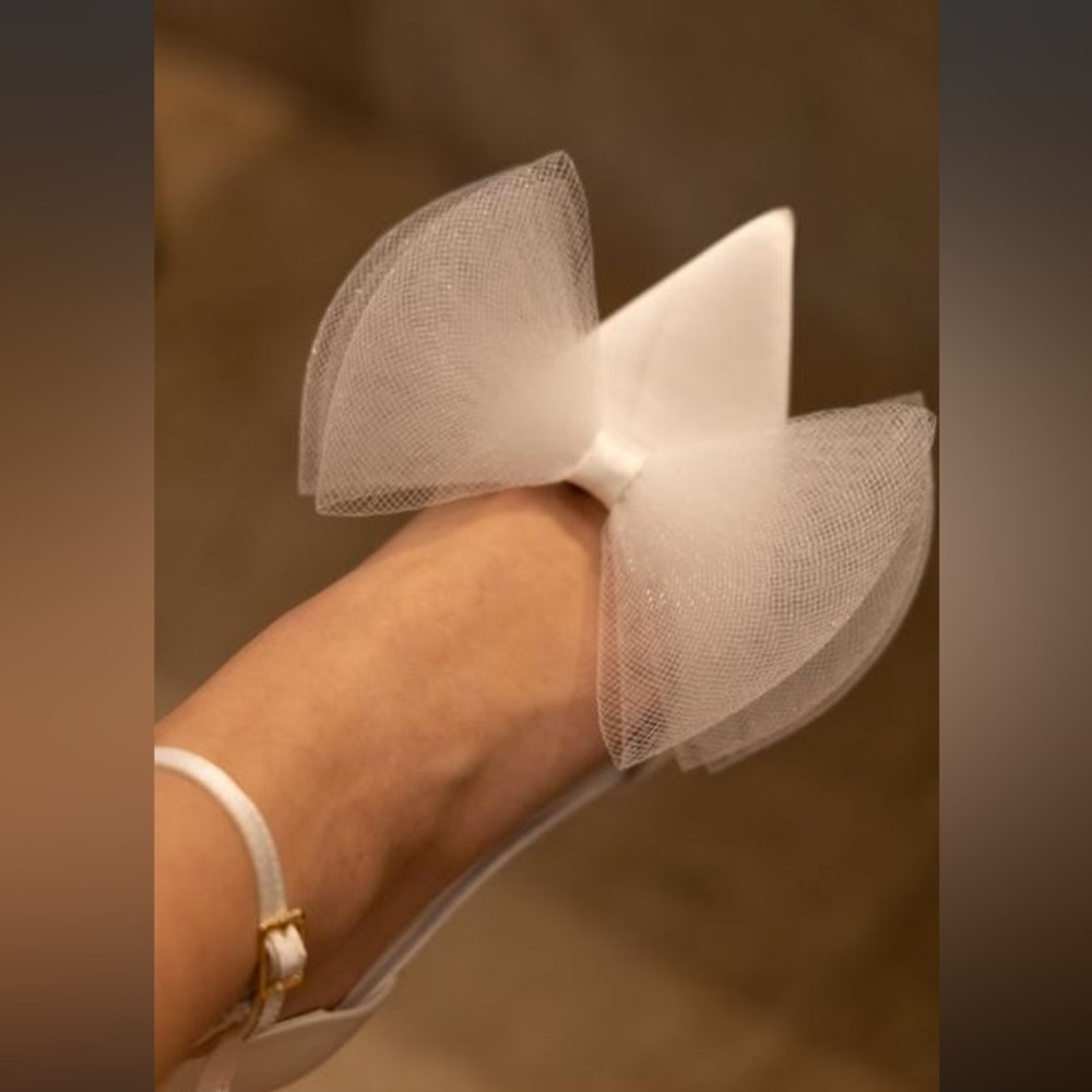 White bow heels. Wedding heels